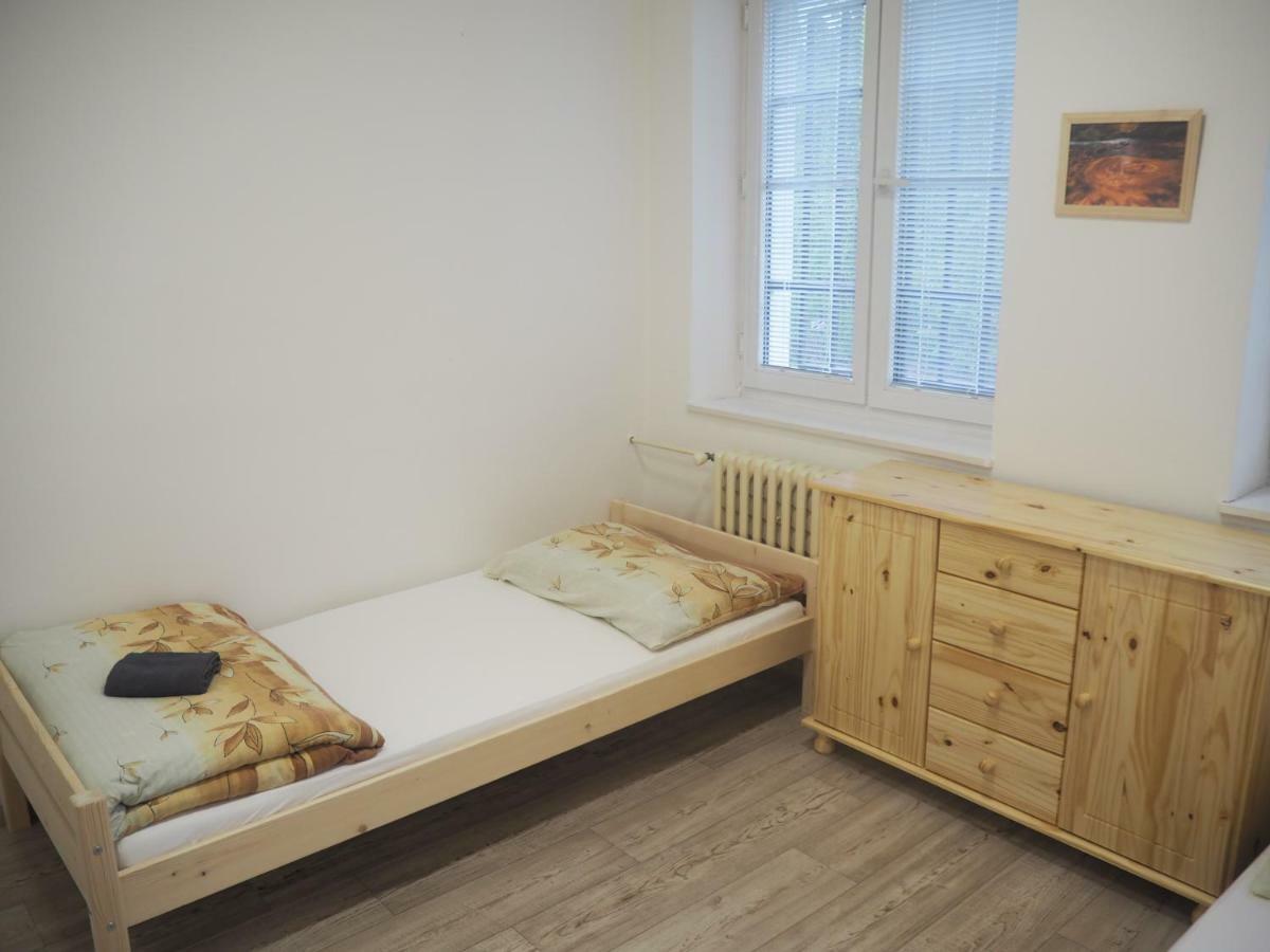Economy Apartments Ceske Svycarsko ฮเรนสโก ภายนอก รูปภาพ
