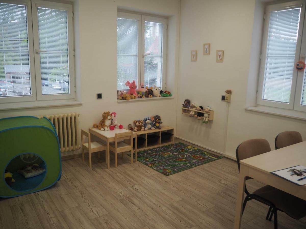 Economy Apartments Ceske Svycarsko ฮเรนสโก ภายนอก รูปภาพ