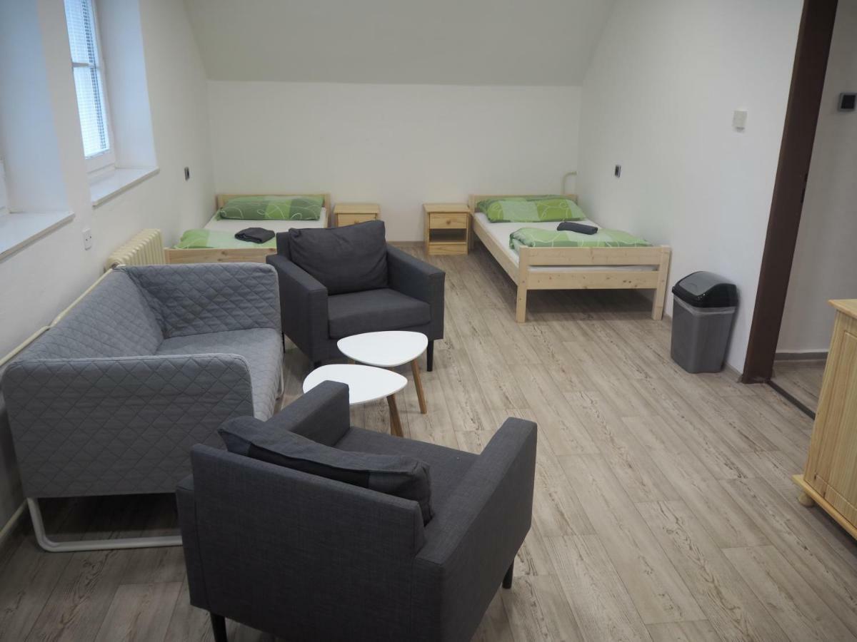 Economy Apartments Ceske Svycarsko ฮเรนสโก ภายนอก รูปภาพ