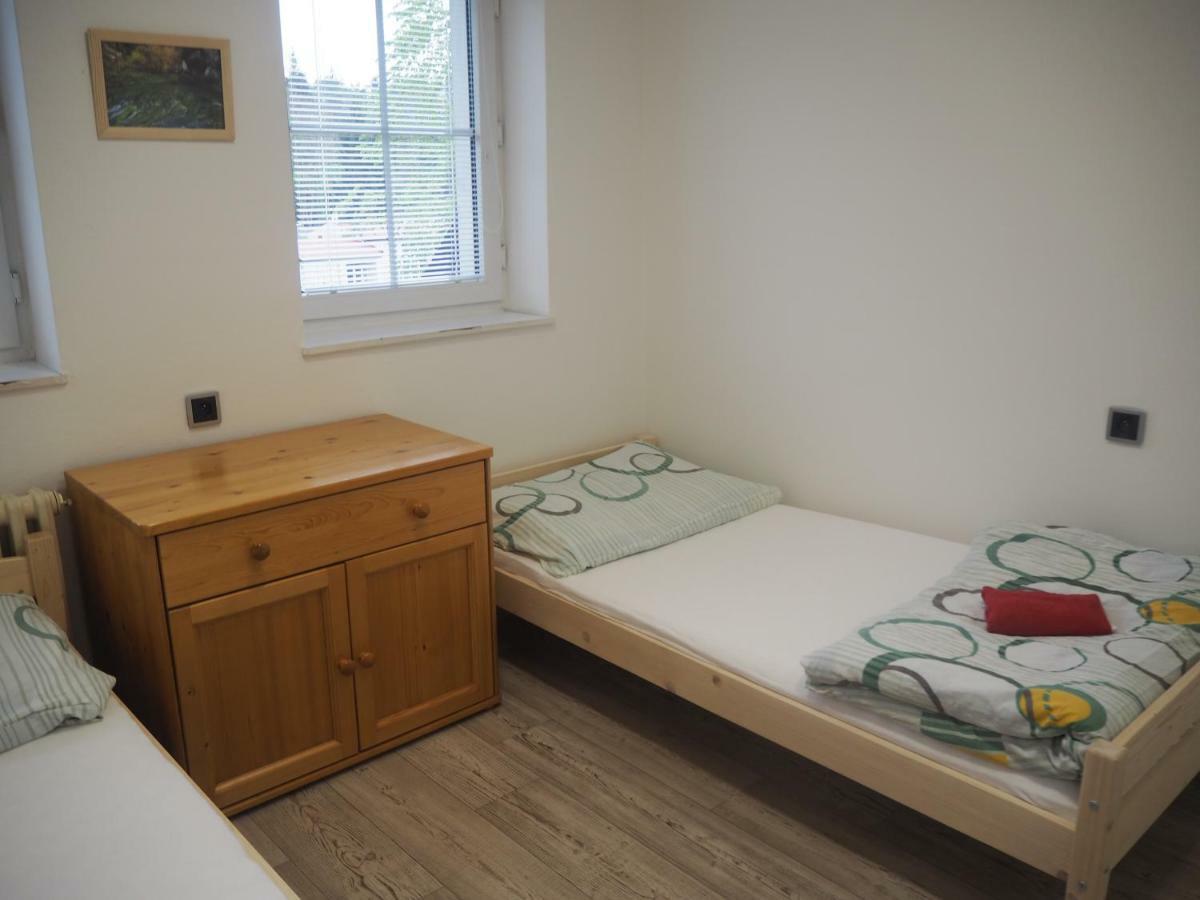 Economy Apartments Ceske Svycarsko ฮเรนสโก ภายนอก รูปภาพ
